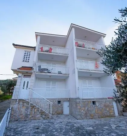 Apartment Saskur Trogir